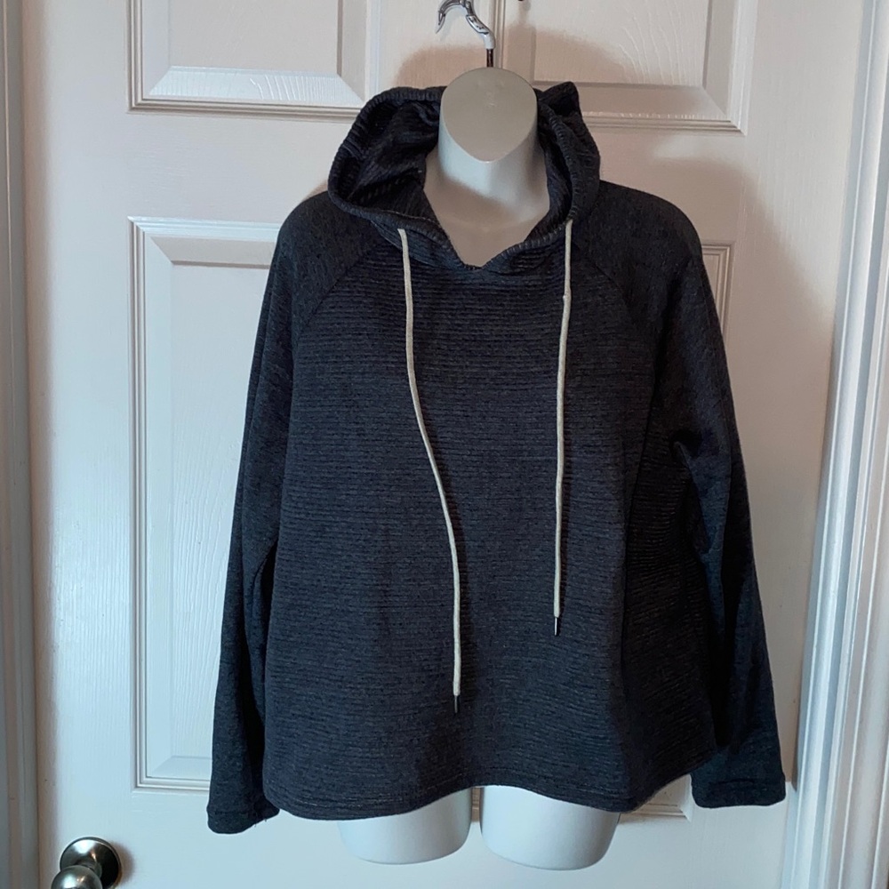 Daisy Fuentes Charcoal Knit Top Hoodie Size 1X Texture Crop